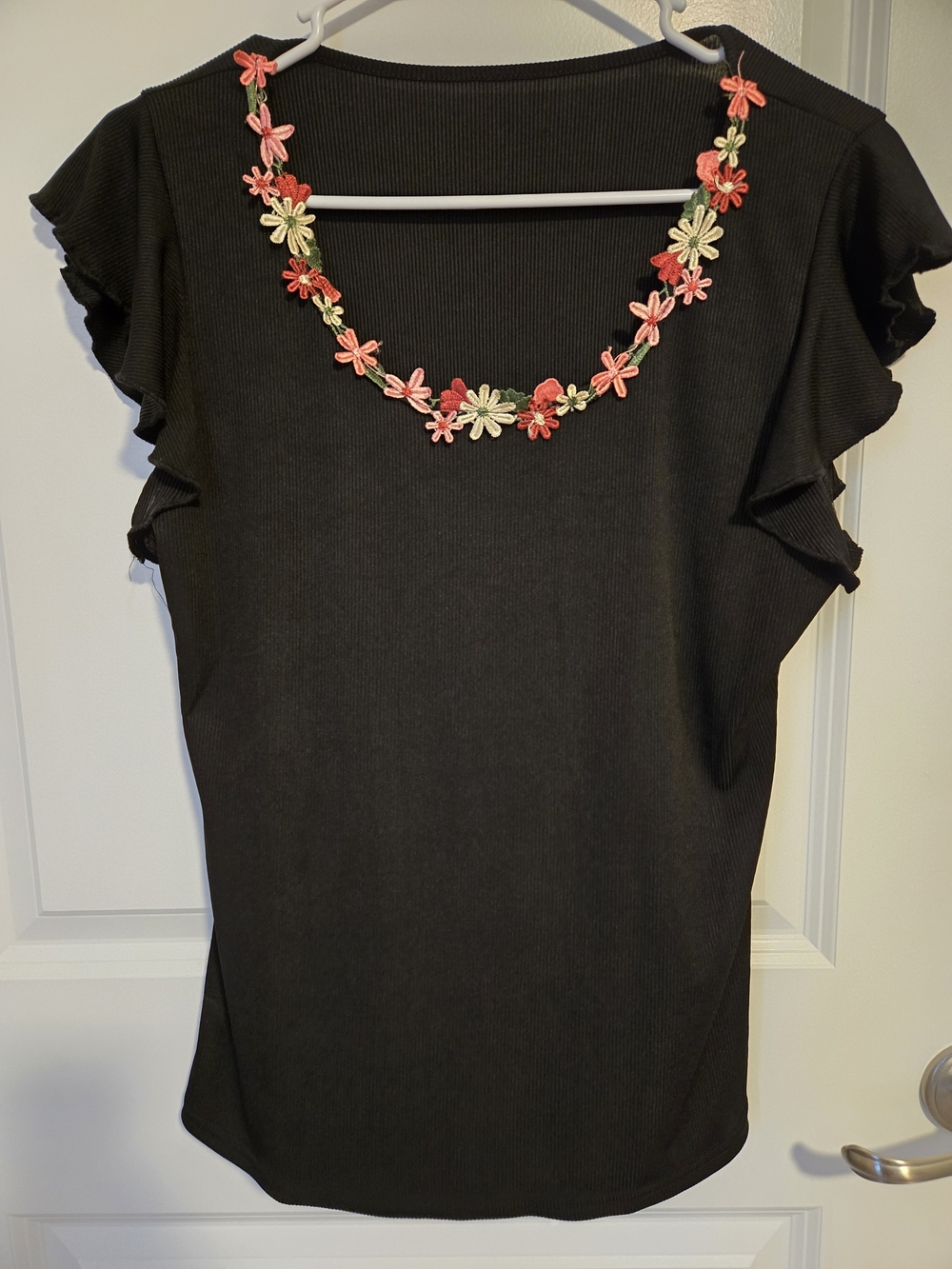 Women’s Black Floral-Trim Short Sleeve Top